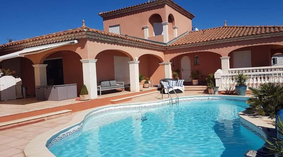 Bed and Breakfast Les Collines D'Ugernum Beaucaire  Zewnętrze zdjęcie