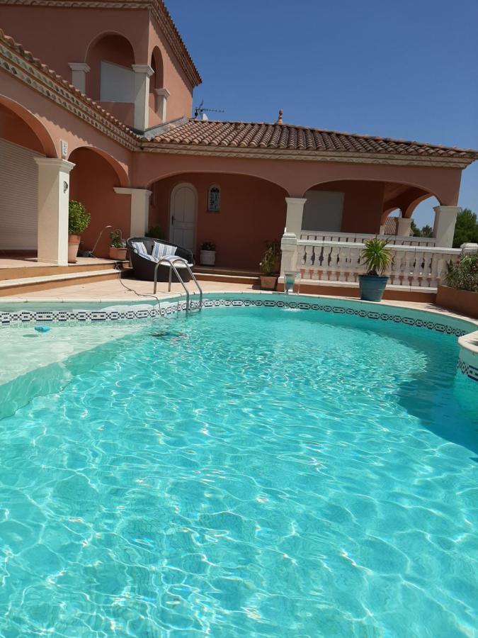 Bed and Breakfast Les Collines D'Ugernum Beaucaire  Zewnętrze zdjęcie